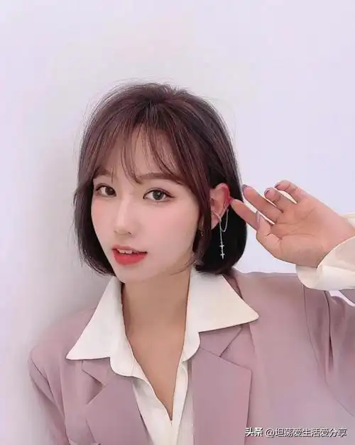 中性短发八字刘海男士3