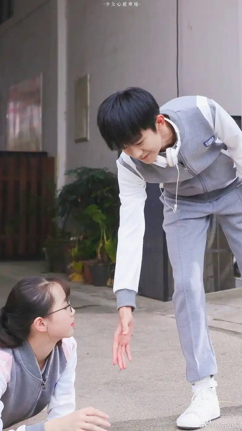 宅家看尹柯,长大后就变成了禁欲系易烊千玺