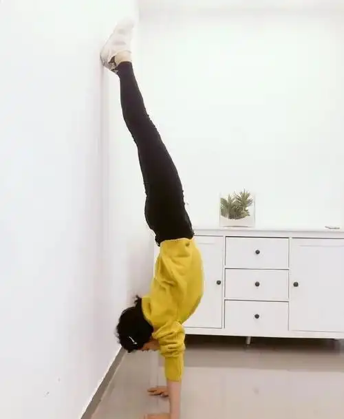 谭松韵晒瑜伽照30岁像十八真的太美啦