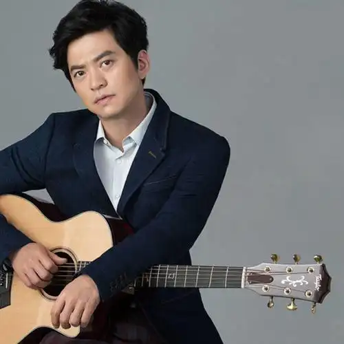 p>李健,1974年9月23日出生于黑龙江省哈尔滨市,中国内地流行乐男歌手