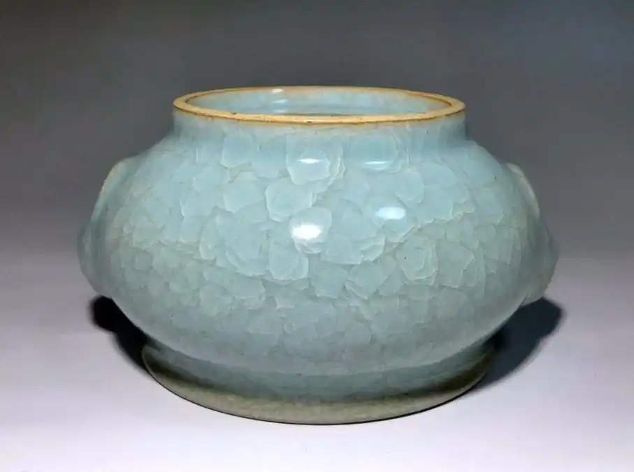 冰裂纹瓷器:一种古老而神奇的工艺,每一件都是独一无二的艺术品