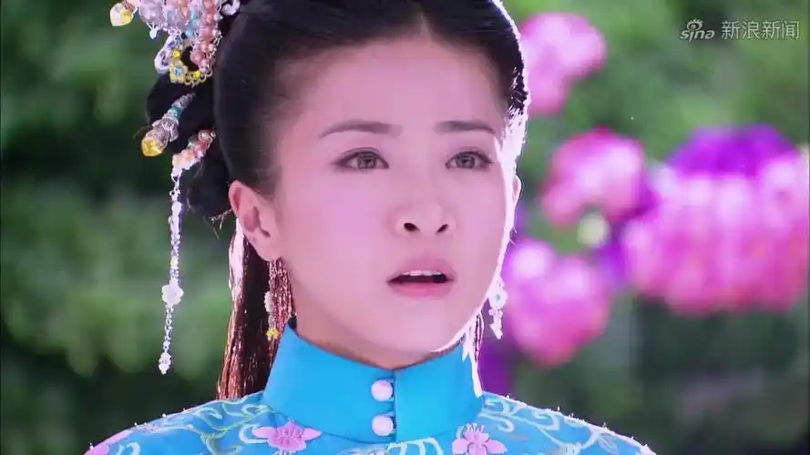 金玉良缘:江晓萱和顾长风见面玉麒麟劝他们两人赶紧离开这里