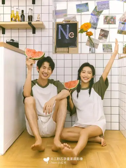 夏日治愈系甜度爆表的居家情侣孕妇照