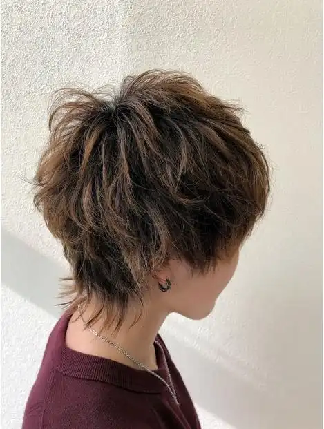 女士短发不论怎么剪,最百变时尚还是纹理烫,蓬松自然不夸张|发型|烫发