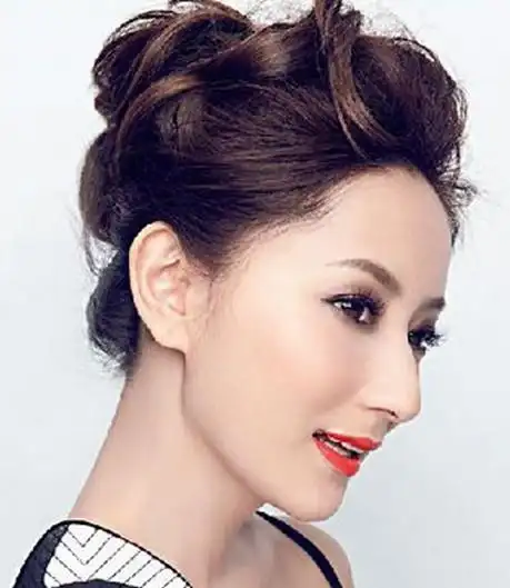 气质好看的韩式盘发图片