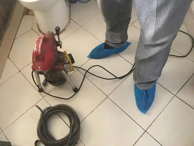 西门口通厕所疏通马桶师傅(洗手盆流水不通畅)