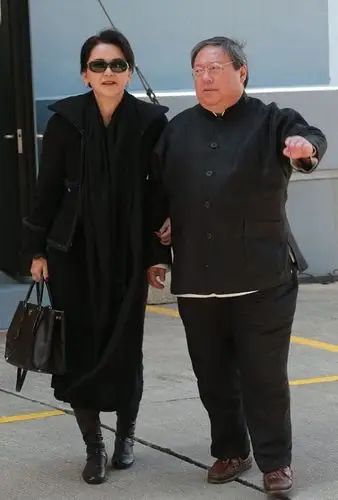 62岁胡慧中近照曝光面部变形发福成大妈曾因拍戏被严重烧伤