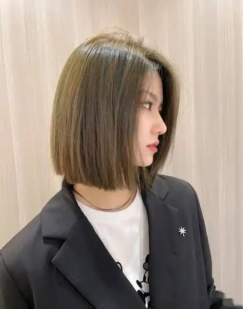 2 0 2 2 "新款波波头" 减龄免打理,好看到爆!_发型_中国_形象