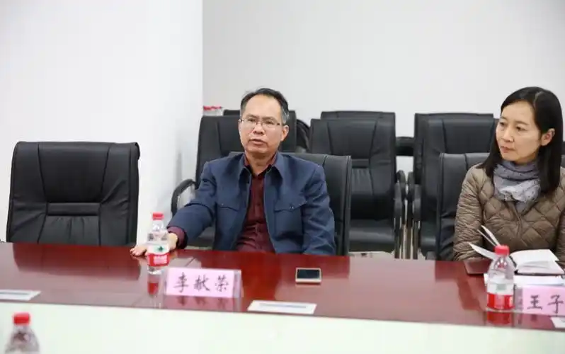 区人大常委会副主任李献荣同志到福永街道调研人大代表联络站场地建设