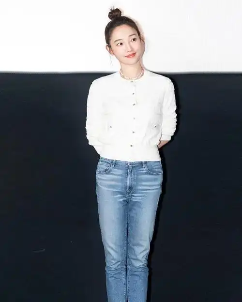 白百何对身高挺自信穿双芭蕾舞鞋和佟大为同框看着差不多高