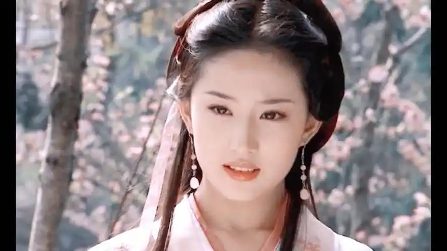 神仙姐姐刘亦菲#天仙姐姐演的王语嫣,让我觉得王语嫣本来就长这样的.