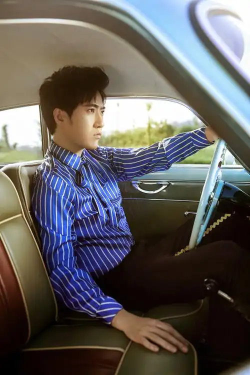 常远曝光绅士写真 《青春旅社》展露厨艺引期待