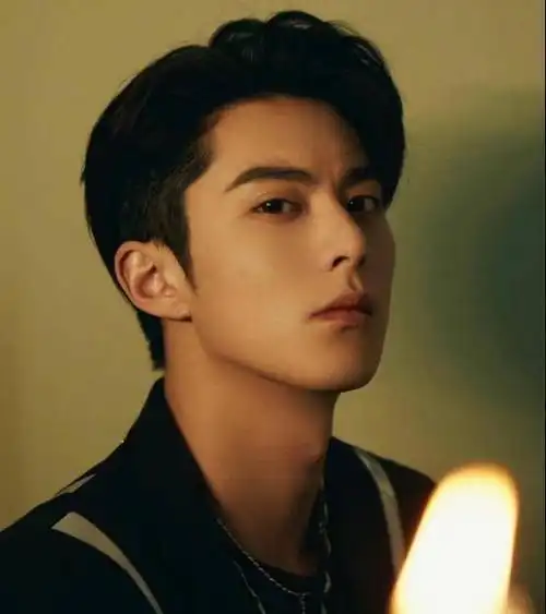 9位"中国式"美男子,个个五官立体,堪称东方美学之浑然天成!