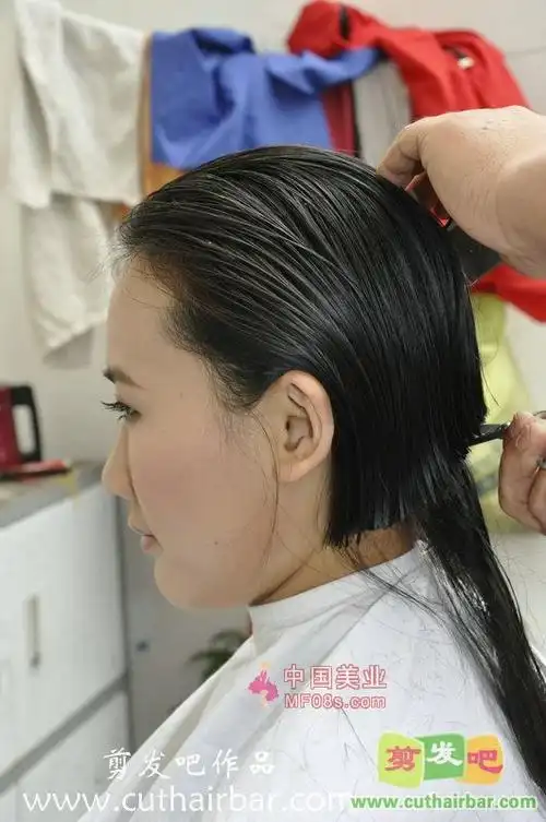 和服美女马路边剃光头剪发吧1298