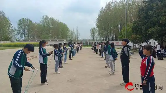 ​团结友爱 共享快乐——西平县专探赵丁庄小学举行