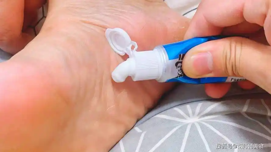 鞋子_领口_皮鞋油