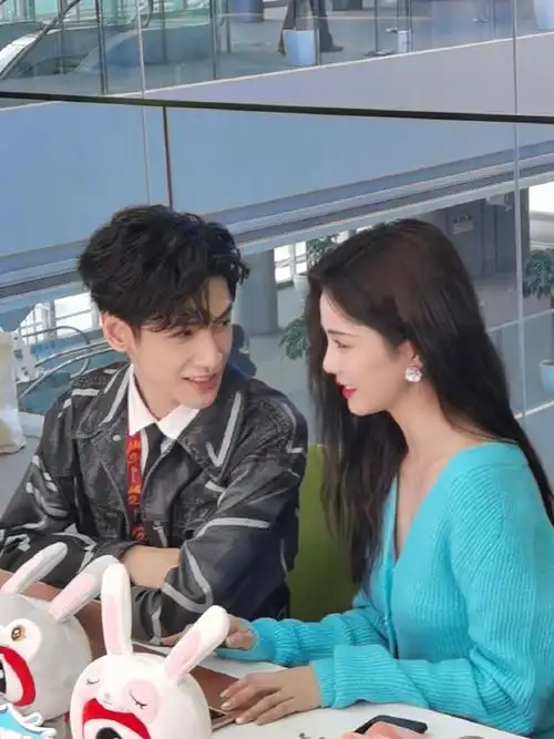 罗云熙白鹿扫楼生图##罗云熙白鹿长月烬明新浪扫楼