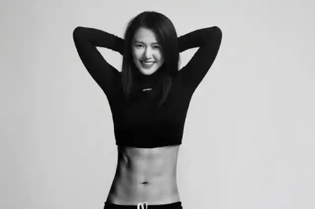 谭维维晒健身照,"蝴蝶背",丰腴身材惹人爱,难怪被男友宠成宝