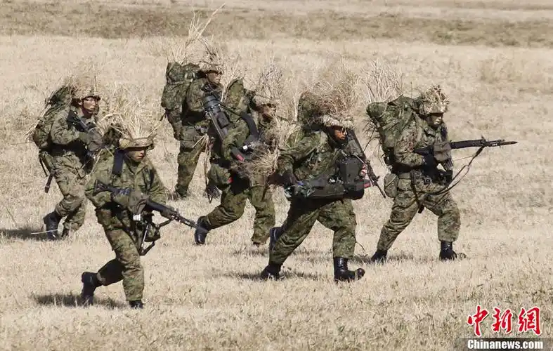 日本陆上自卫队空降旅进行新年演练