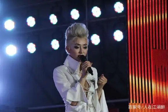 月薪3500的张丽因模仿梅艳芳月入百万,刘德华一句话让她羞愧难当