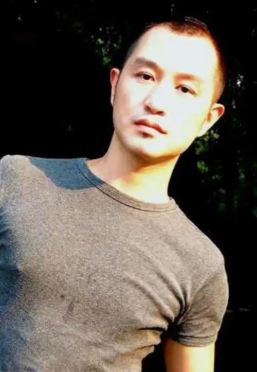 歌手高枫怎么走的和女朋友章子怡怎么回事