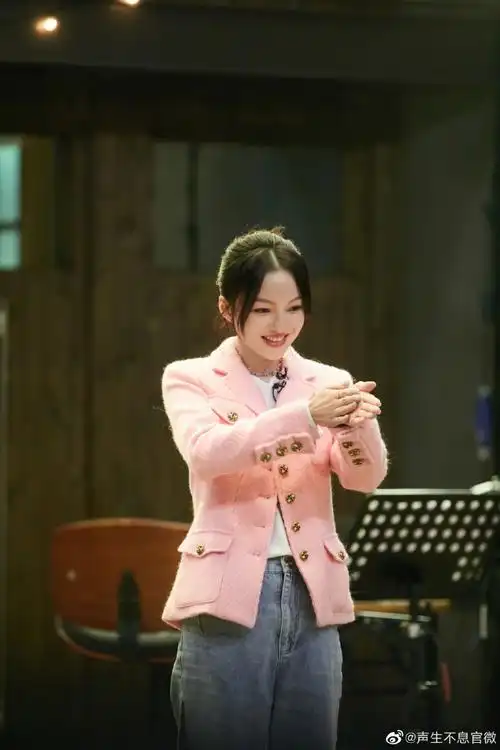 【#声生不息宝岛季#精彩剧照大放送】初亮相剧照加更之@张韶涵声声如