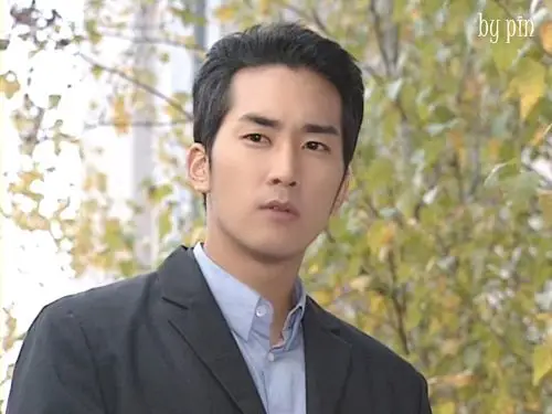 p>2000年韩剧,系列电视剧《蓝色生死恋》之《秋天的童话》第一部,由