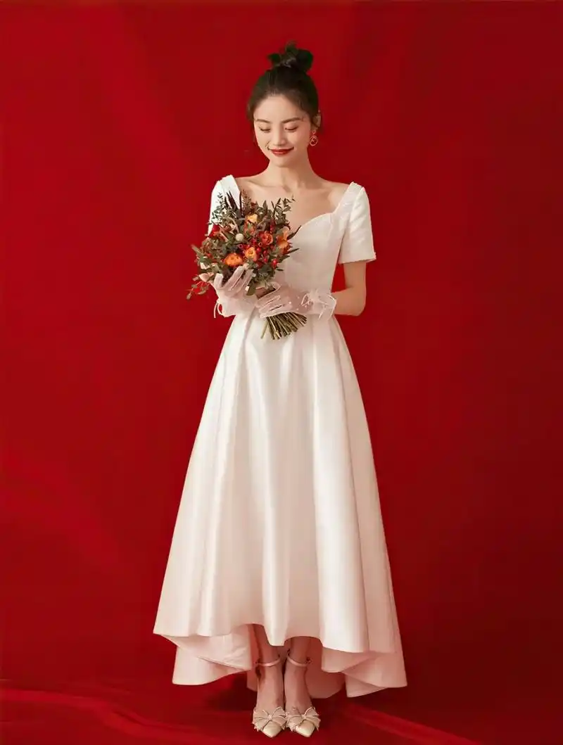 好喜欢我的红底极简婚纱照  结婚必拍的红底极简婚纱照来啦!