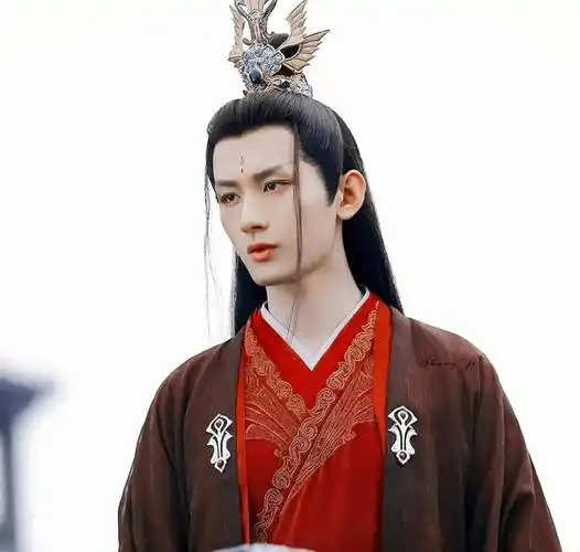 下面这十位男明星让你们知道什么是陌上公子_造型_鹿晗_罗云熙