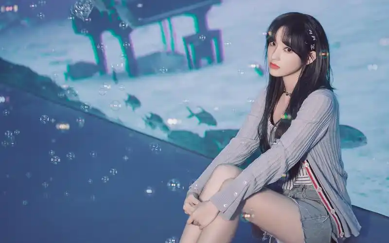 程潇水族馆甜美高清桌面壁纸