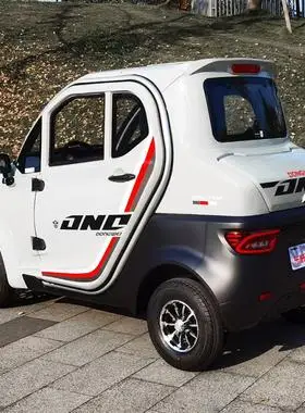 四轮东威q7定做空调电动车