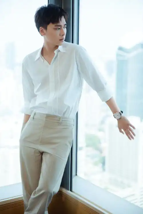 李易峰白衬衫超帅写真图片16