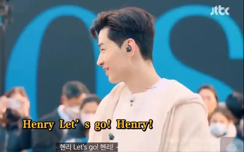 刘宪华 henry 与朱莉亚音大生路演 林肯中街头表演 综艺fly to the