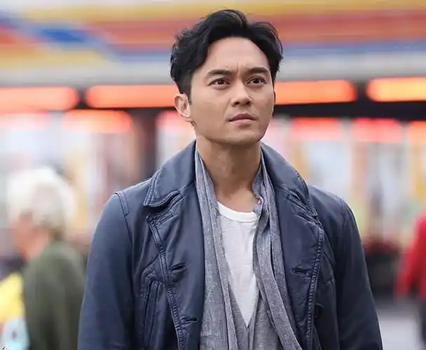 到绝对实力派的影帝,香港男演员的中流砥柱,"渣渣辉"的人生就是一个