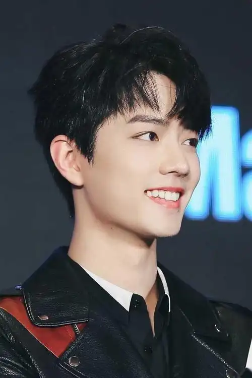 肖战怎么可以这么帅