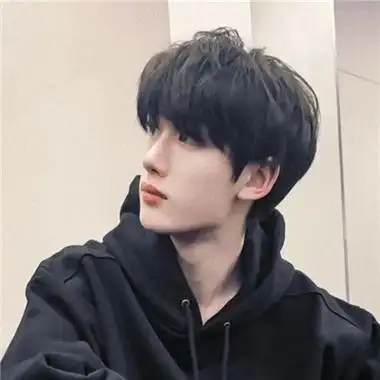 丁程鑫氛围感头像超帅超有魅力