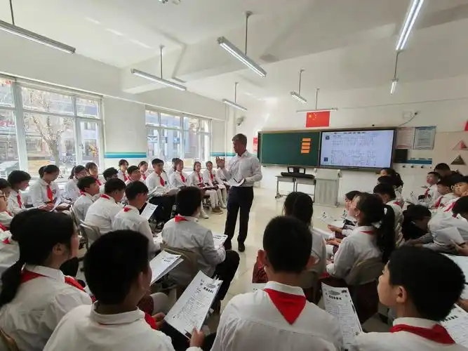全省中小学"五育"并举校长专题培训班在铁岭开原市民主教育集团举办