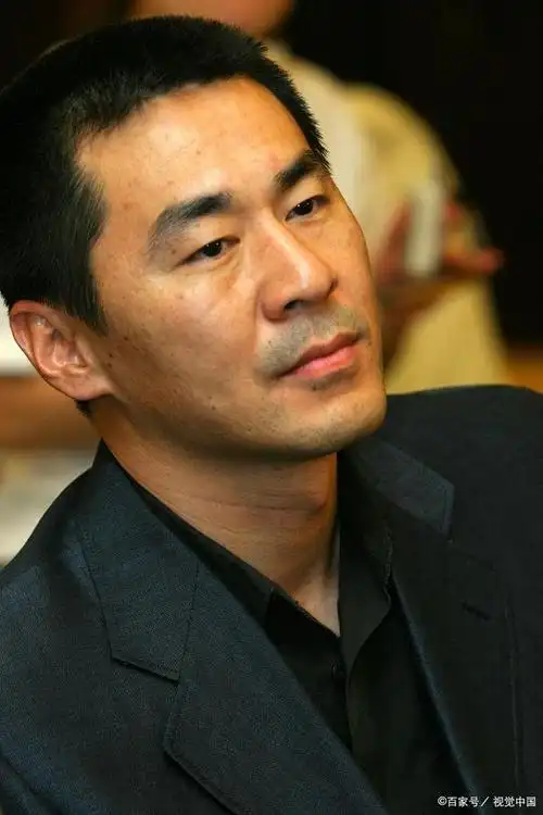 陈建斌:人到中年老树发新芽,新剧《三叉戟》三个老男人的一场戏