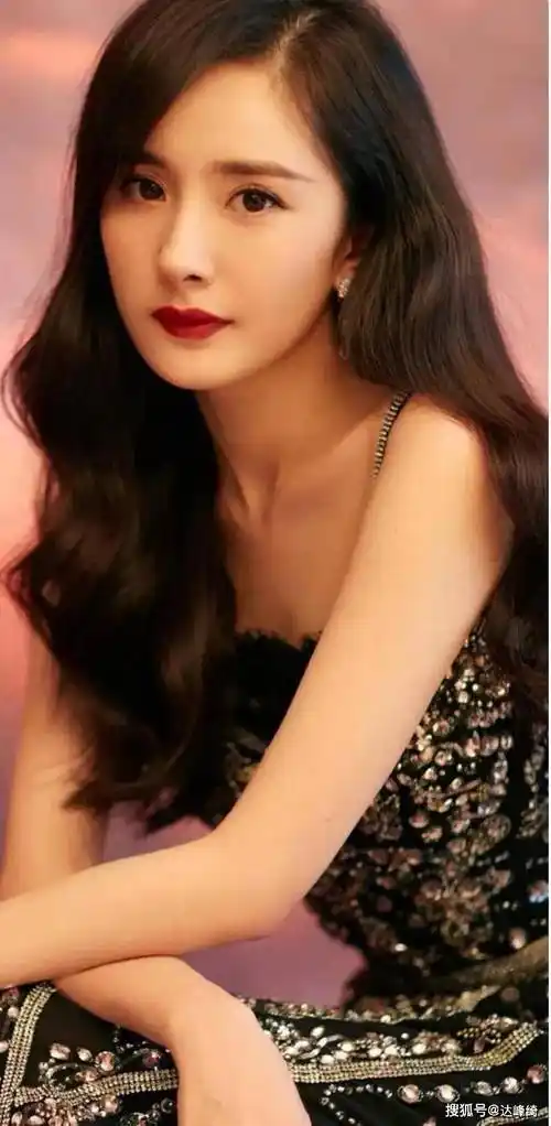 女明星杨幂10大惊艳写真照片,你最喜欢哪一张呢?_中国_荣誉_个人