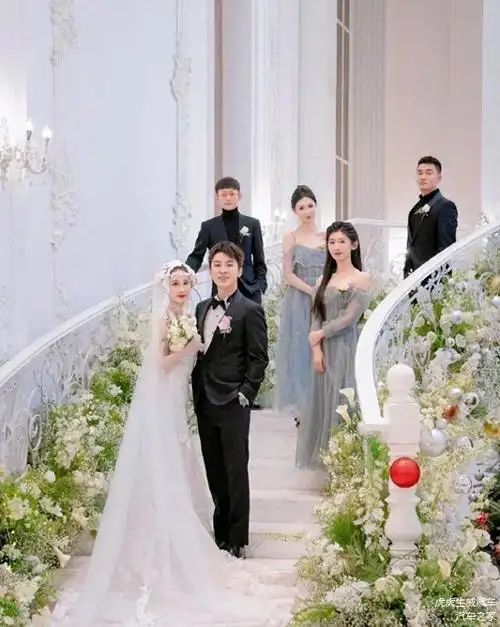 杨紫大学同学结婚张一山担任伴郎引起网友热议