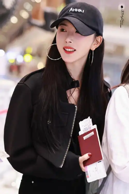 孔雪儿巴黎时装周##孔雪儿不摸鱼日记##孔雪儿可爱世界分享记