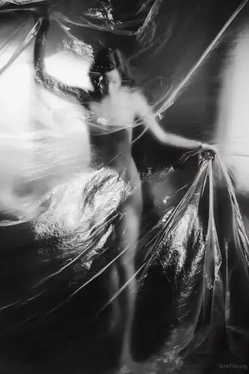 黑白照片可以很轻易的创建一种连接,让我们可以随时停下脚步来