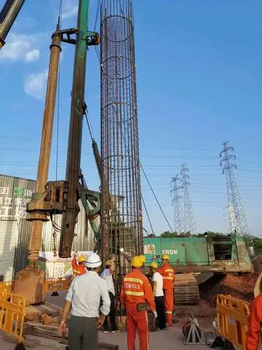 义乌江东连接线项目桥梁工程首根桩基顺利浇筑完成