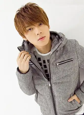 男孩齐刘海发型 男生剪齐刘海有哪些发型表现