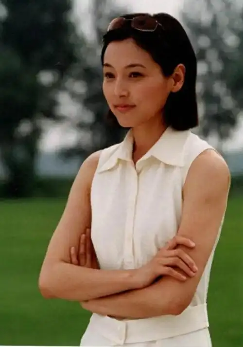 回顾张延:嫁大5岁香港丈夫,婚后生一女,如今女儿比她还漂亮