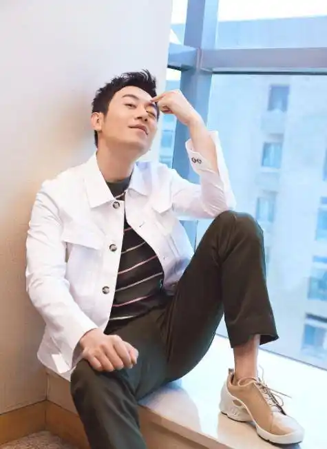 "行走的荷尔蒙"朱亚文,常年坚持健身,练就霸气人鱼线_运动_因为_饮食