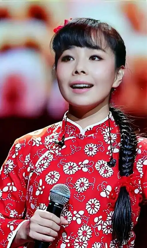 回顾王二妮:成名后放弃百万年薪嫁给农村小伙,婆婆态度她不后悔