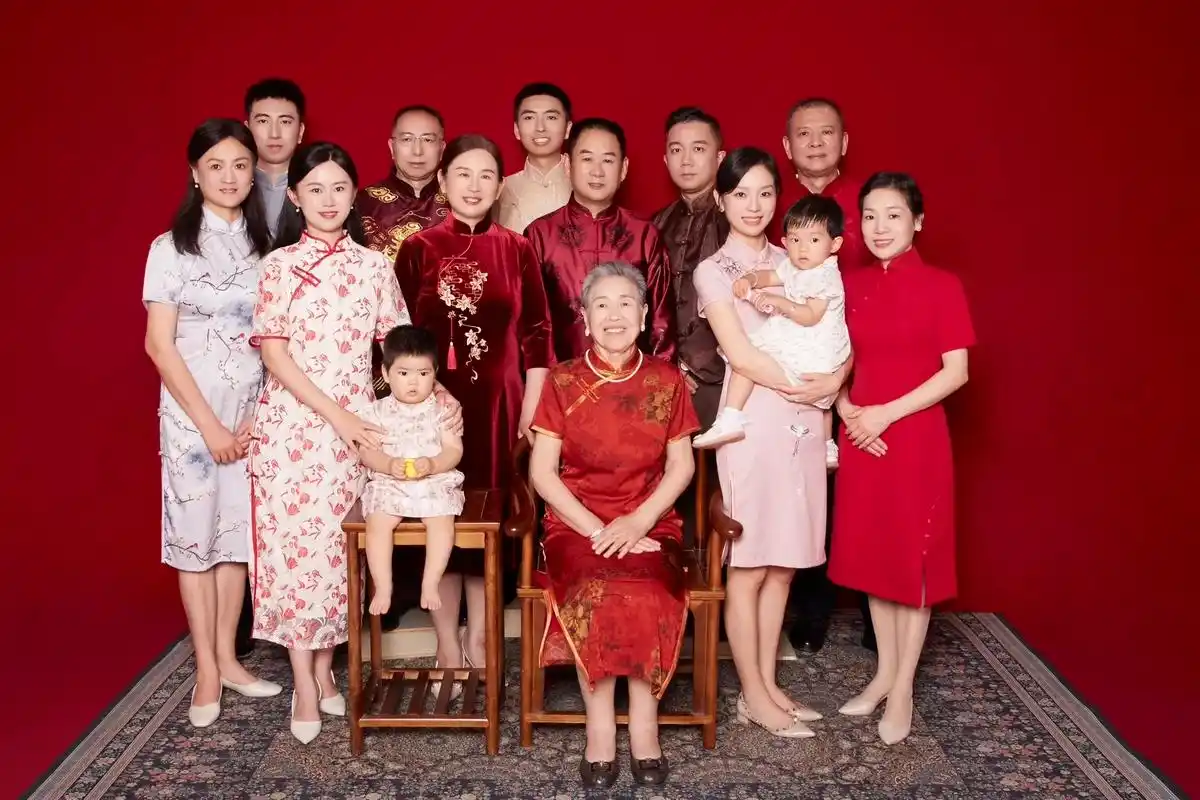 全家福全家同框这世界有那么多人多幸运我有个我们78