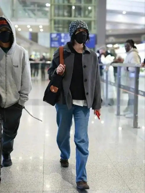 漂亮与年龄有关美却可以跟随一辈子王菲就活出了独具一格的美