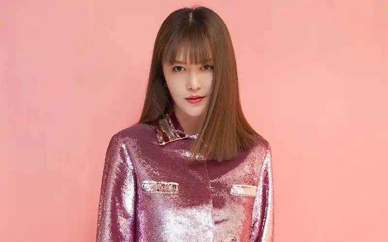 谭维维气质性感写真图片桌面壁纸-大陆明星-壁纸下载-美桌网